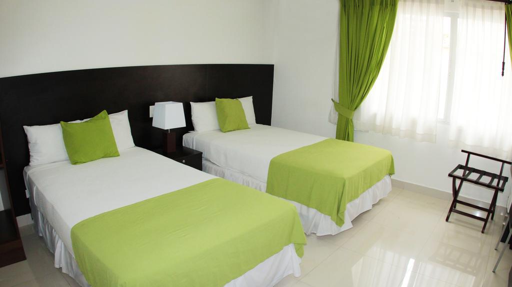 Az Hotel And Suites Panama City Ngoại thất bức ảnh