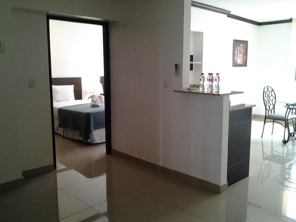 Az Hotel And Suites Panama City Ngoại thất bức ảnh