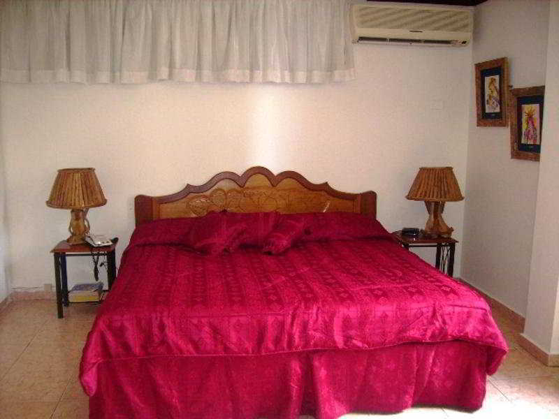 Az Hotel And Suites Panama City Ngoại thất bức ảnh