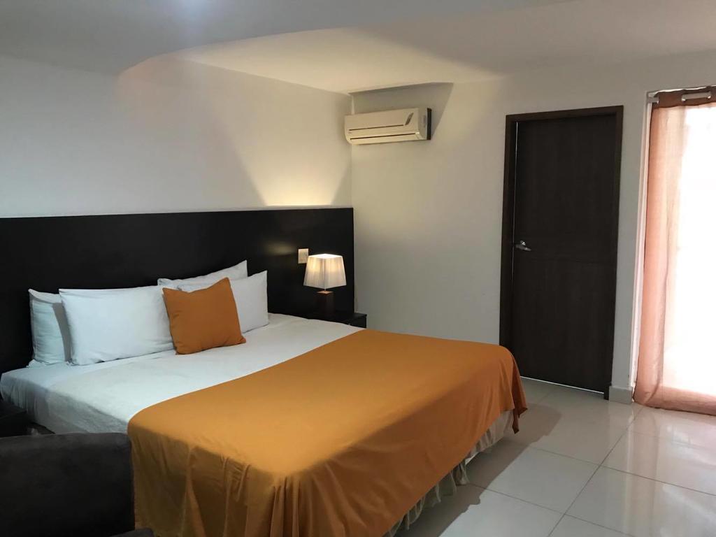 Az Hotel And Suites Panama City Ngoại thất bức ảnh