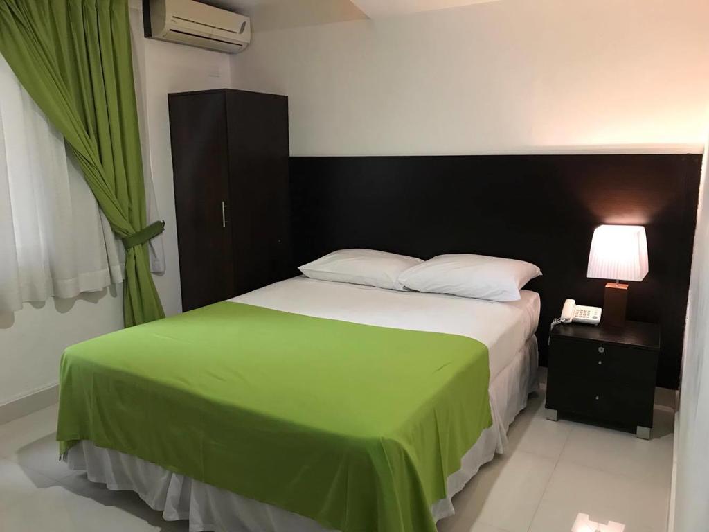 Az Hotel And Suites Panama City Ngoại thất bức ảnh