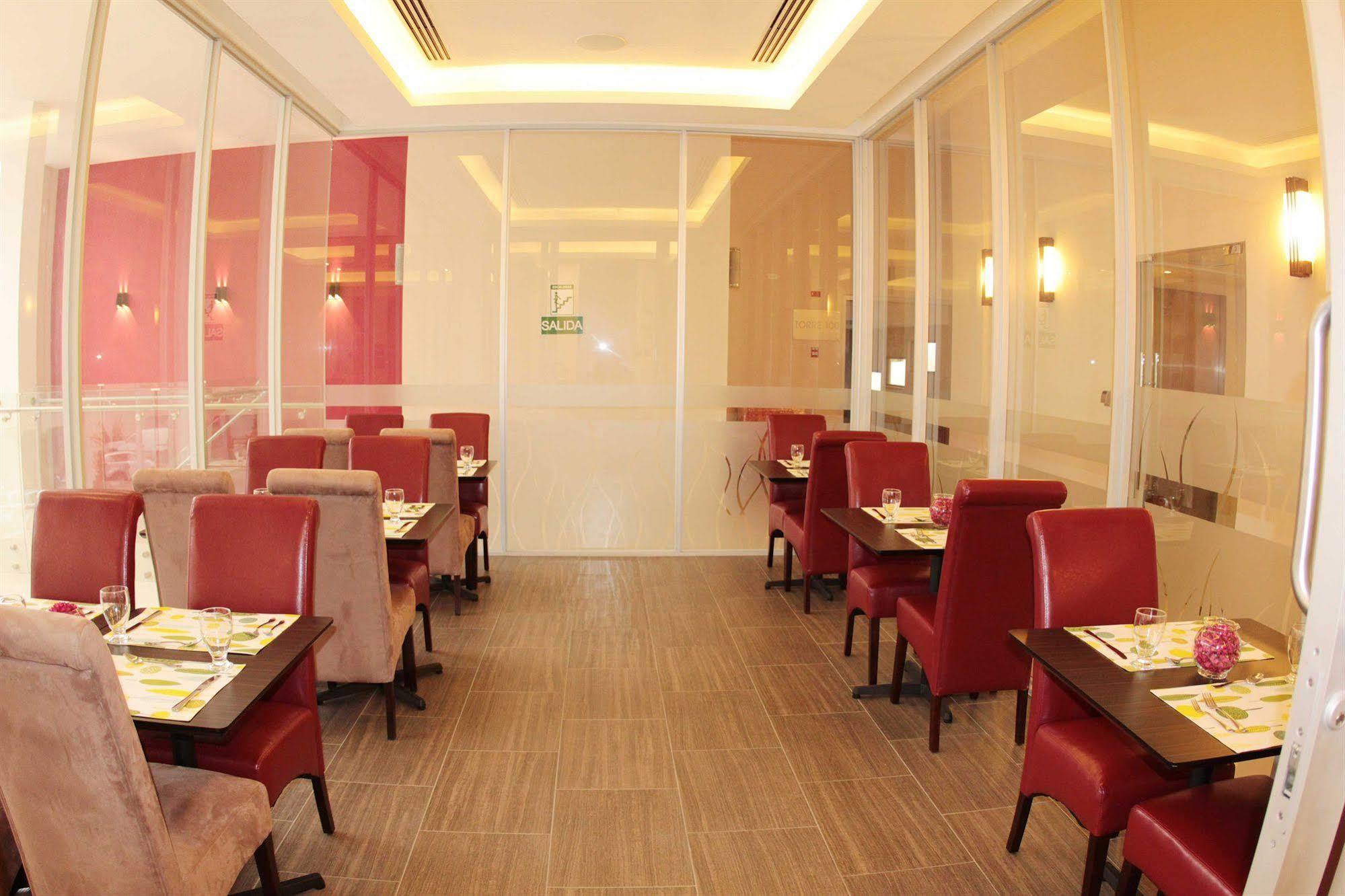 Az Hotel And Suites Panama City Ngoại thất bức ảnh