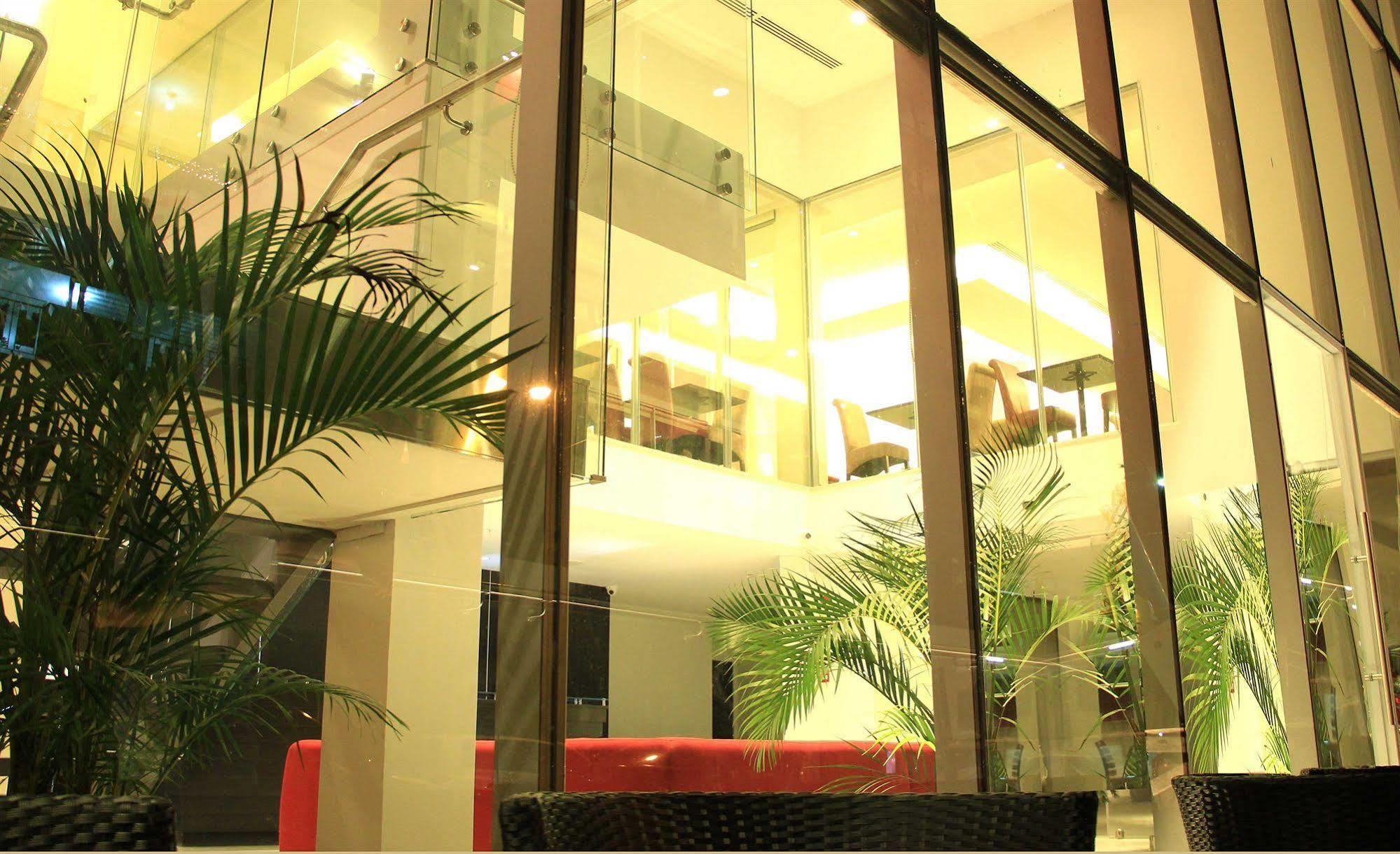 Az Hotel And Suites Panama City Ngoại thất bức ảnh