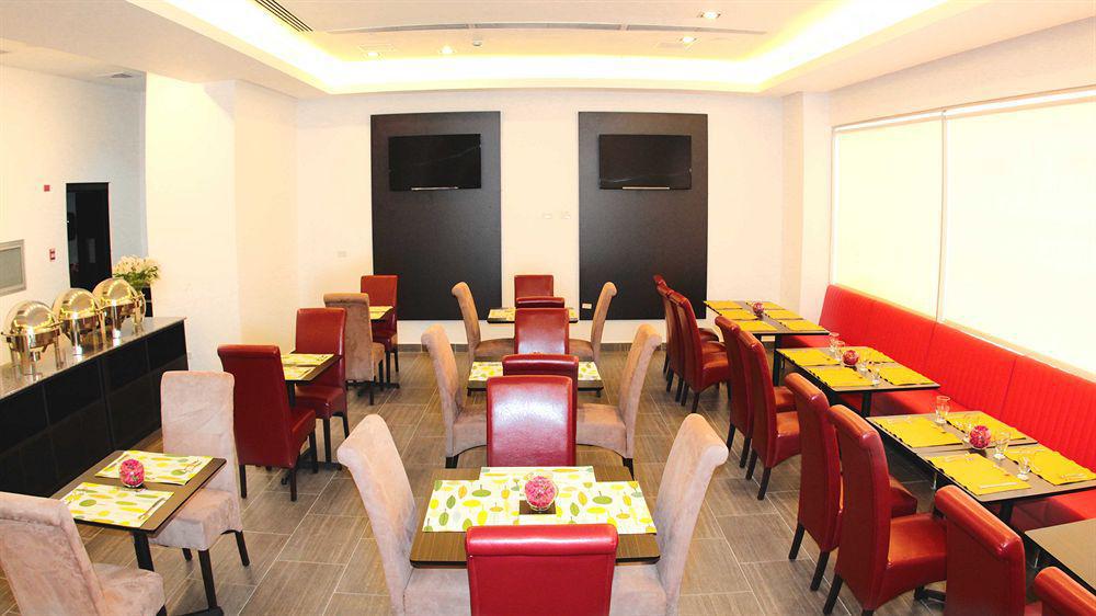 Az Hotel And Suites Panama City Ngoại thất bức ảnh